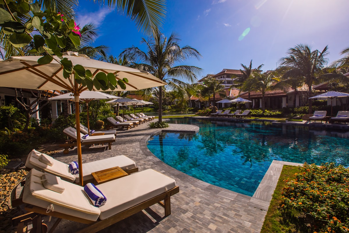 Hotel & Villa Booking